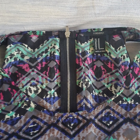 Colorful Patterned Crop Top - Picture 6 of 7